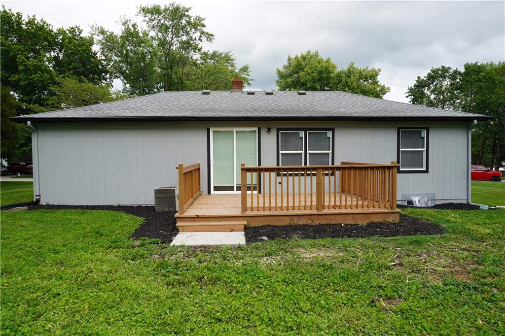2412 Queen Ridge Drive Independence, MO 64055 - Photo 18 of 19
