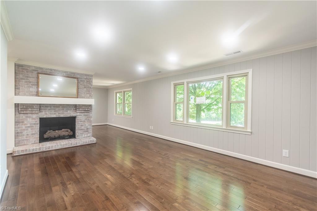 326 Golf Course Road Pilot Mountain, NC 27041 - Photo 5 of 29 Gallery Image 5
