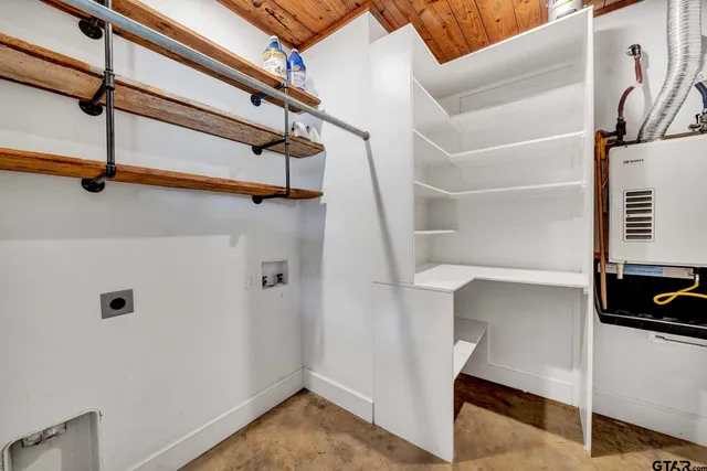 a view of walk in closet