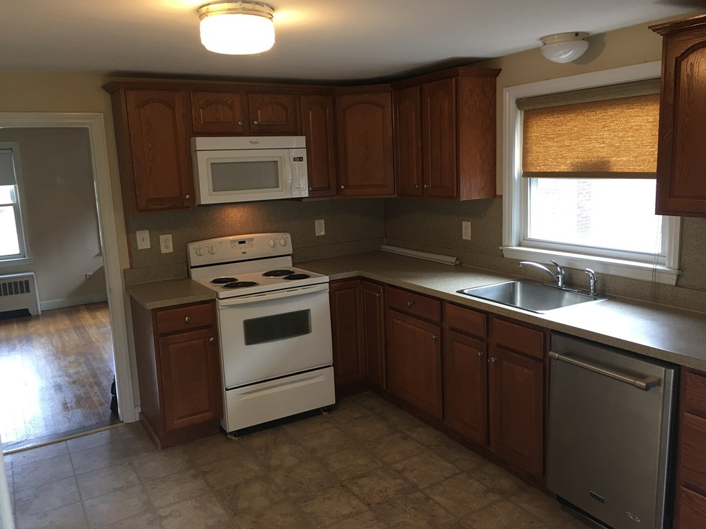 22 Hillview Road Braintree, MA 02184 - Photo 3 of 8 Gallery Image 3