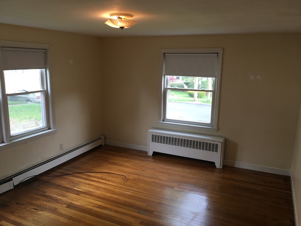 22 Hillview Road Braintree, MA 02184 - Photo 4 of 8 Gallery Image 4
