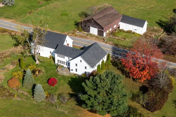 $849,000 | 1310-1311 Upper City Road, Pittsfield, NH 03263