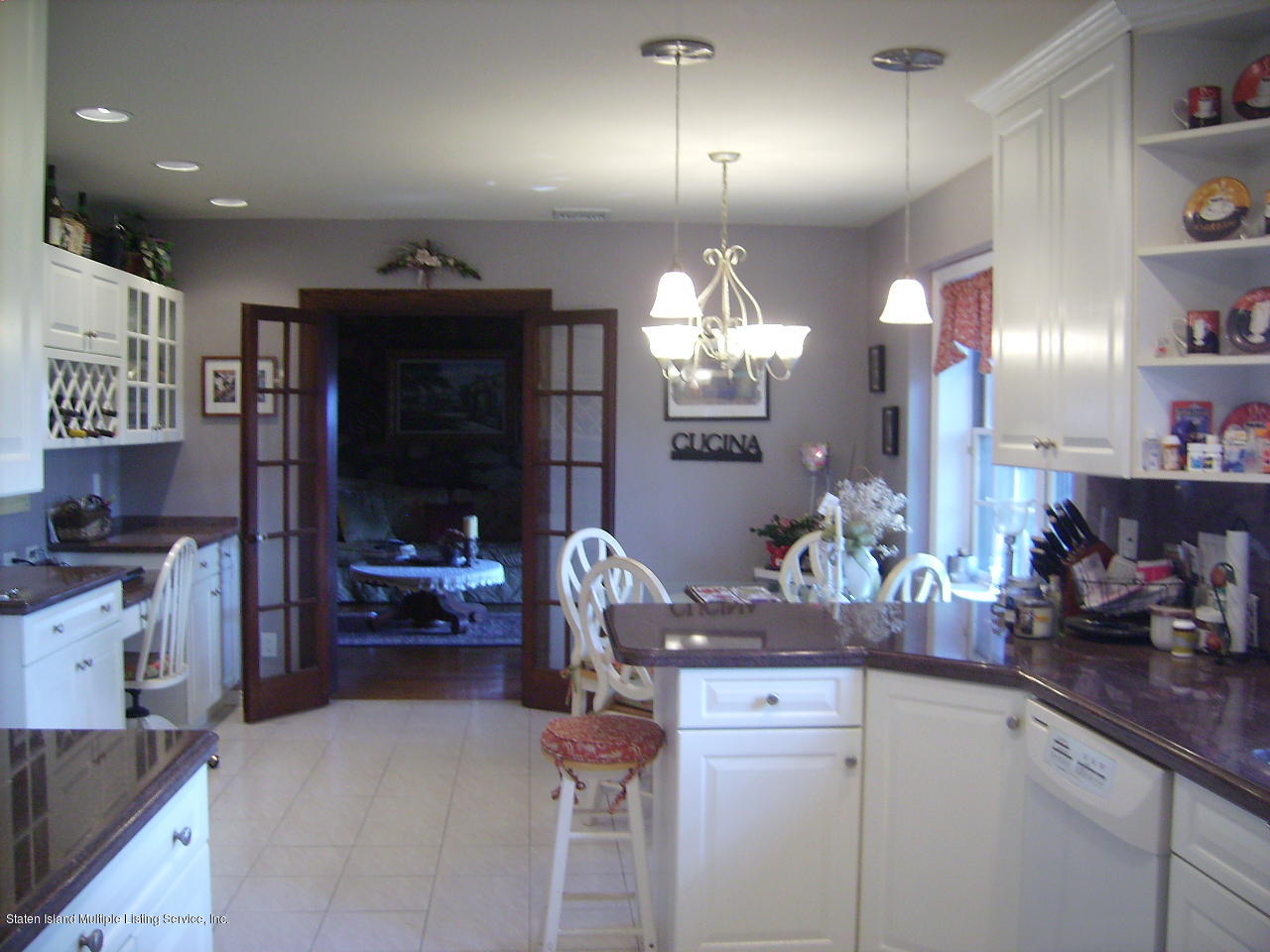 88 Radcliff Road Staten Island, NY 10305 - Photo 10 of 16 IMG_1566