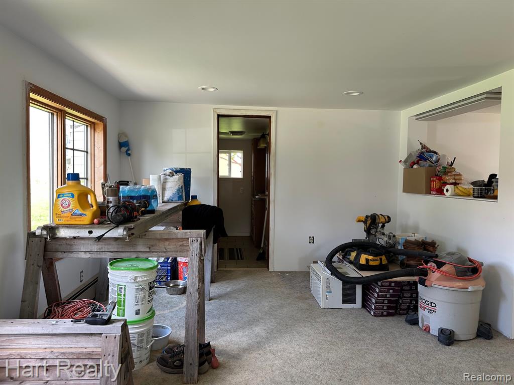 9548 Sharp Road Clifford, MI 48727 - Photo 4 of 43