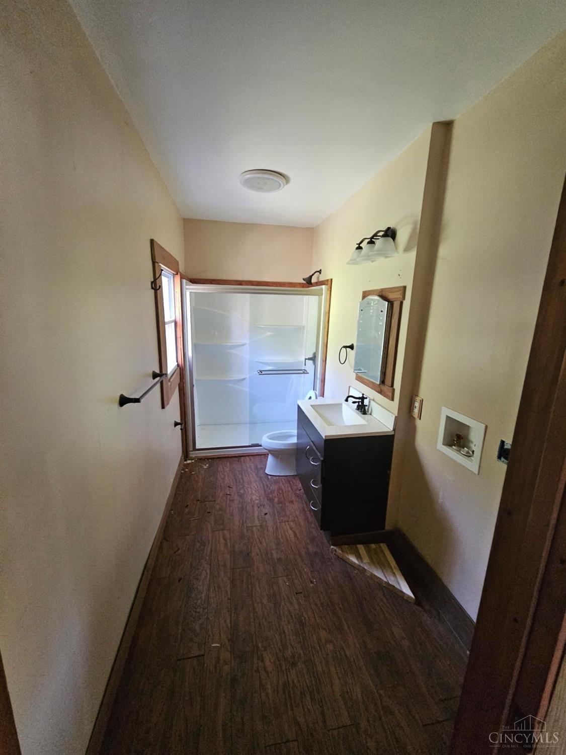 3888 River Road Cincinnati, OH 45204 - Photo 5 of 9