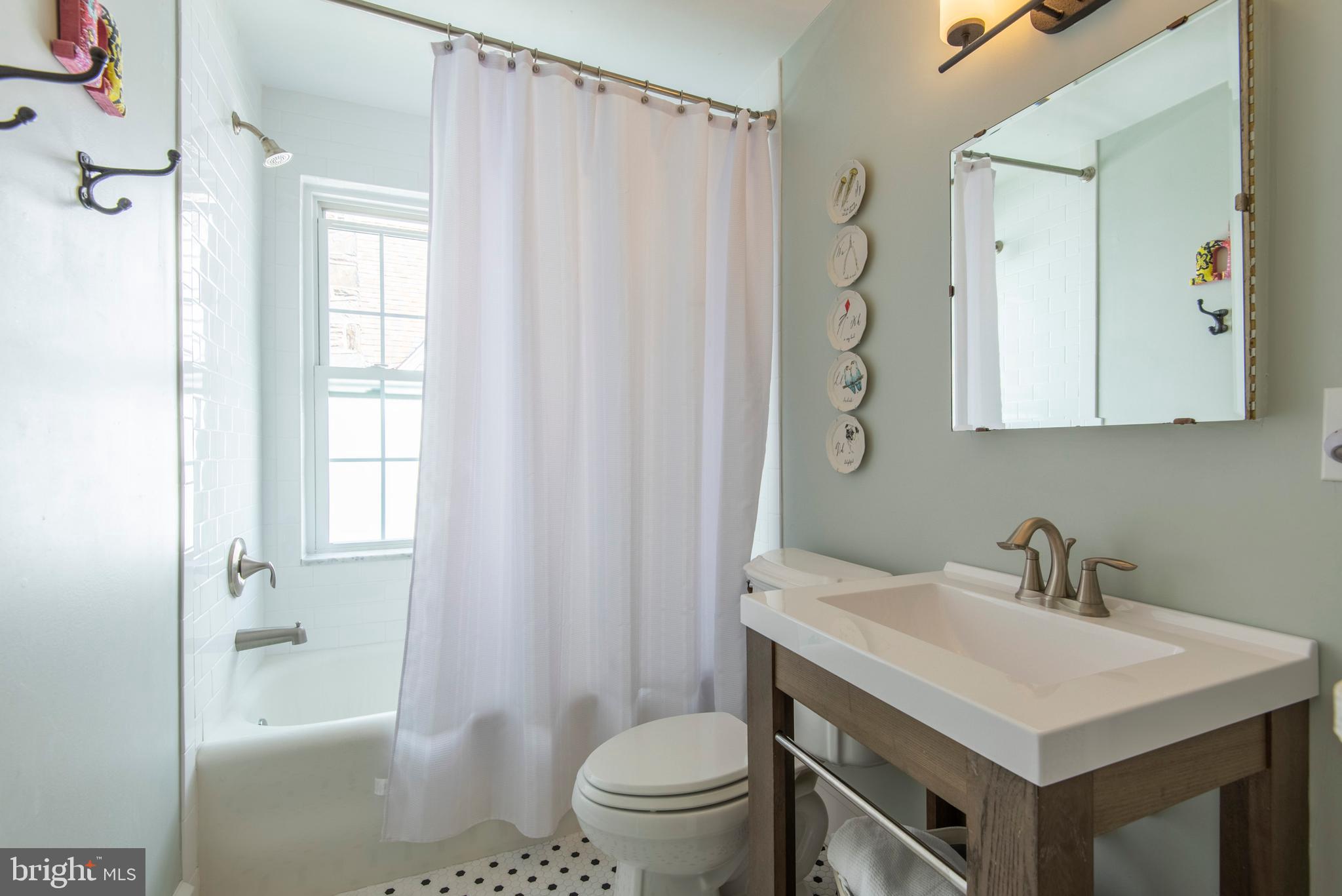434 Anthwyn Road Narberth, PA 19072 - Photo 16 of 24 Hall Bathroom
