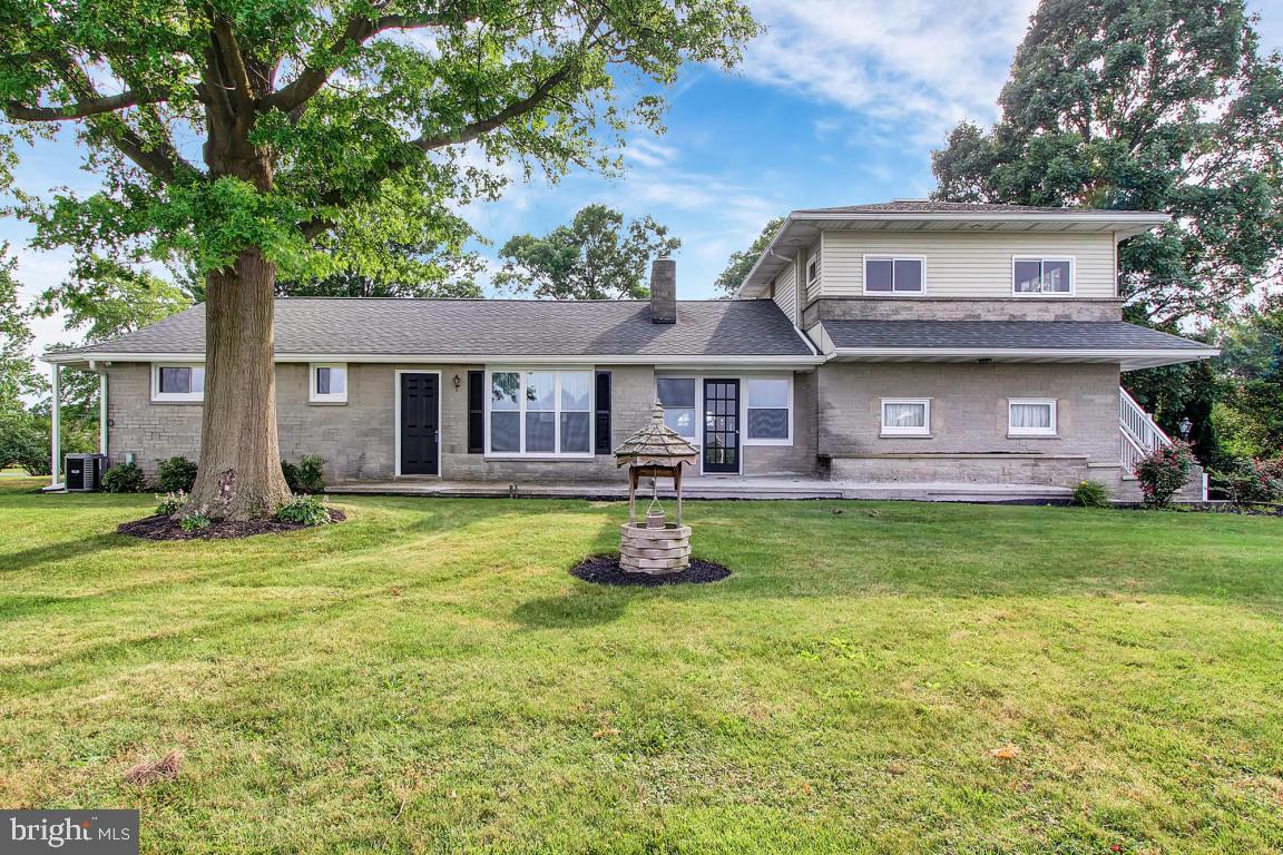 1552 Book Road Lancaster, PA 17602 - Photo 1 of 27 Gallery Image 1