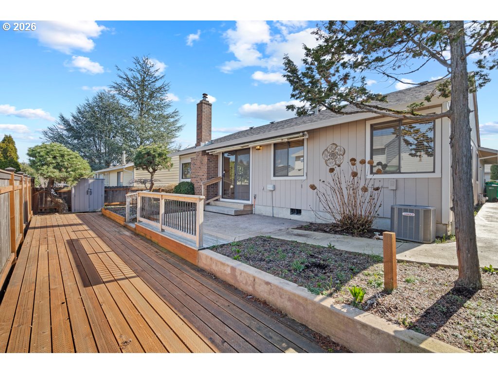 14859 Northeast Thompson Street Portland, OR 97230 - Photo 25 of 31
