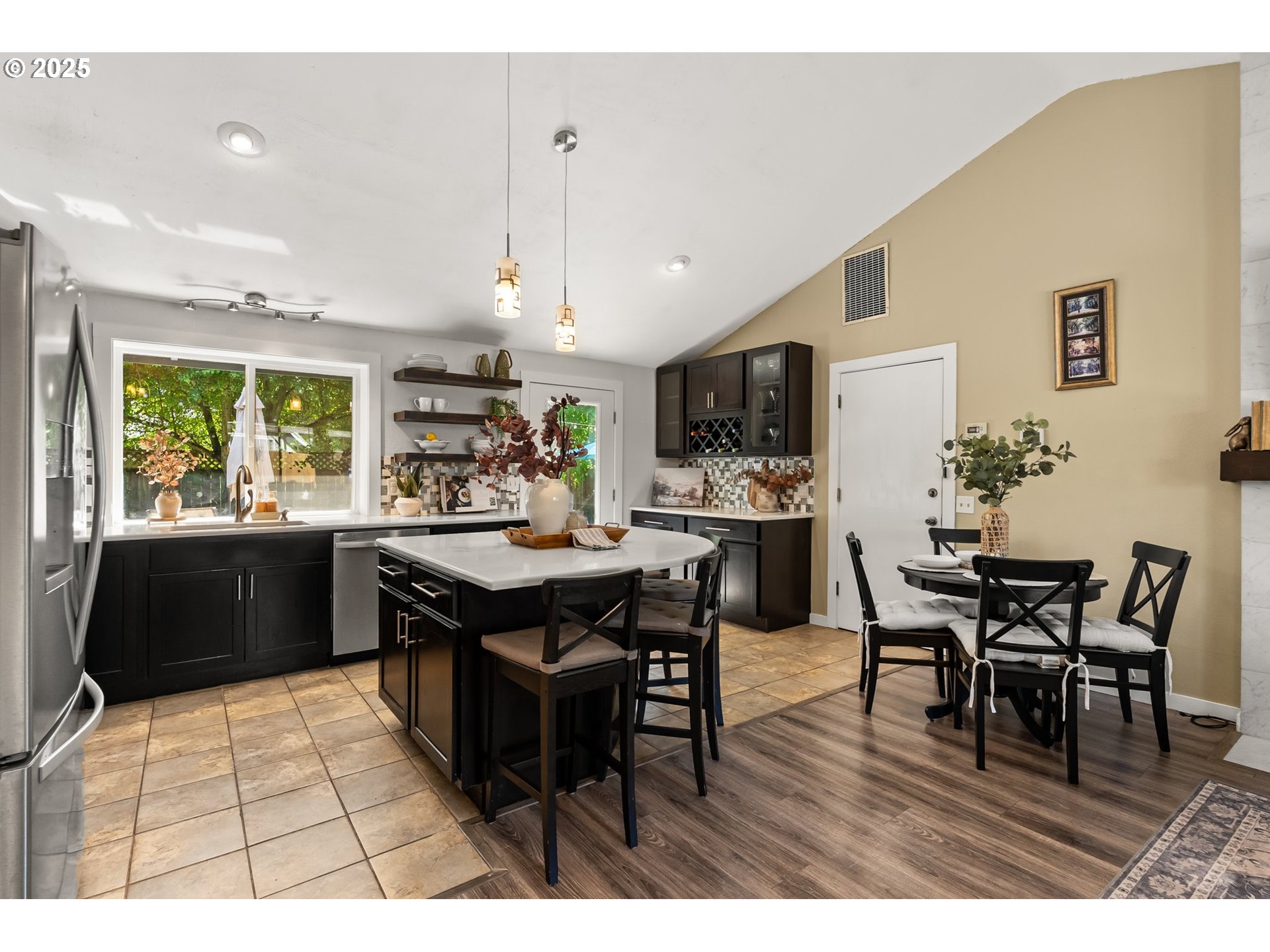 1699 Norkenzie Road Eugene, OR 97401 - Photo 5 of 44 Gallery Image 5