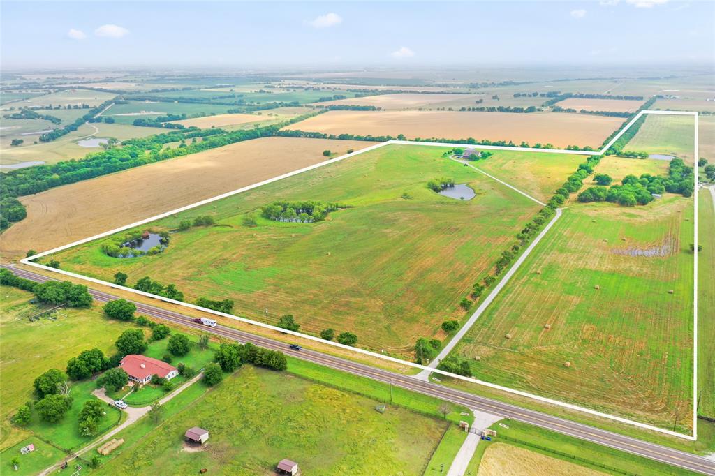 14410 Fm 455 Street West Decatur, TX 76234 - Photo 35 of 40 a view of an outdoor space and swimming pool