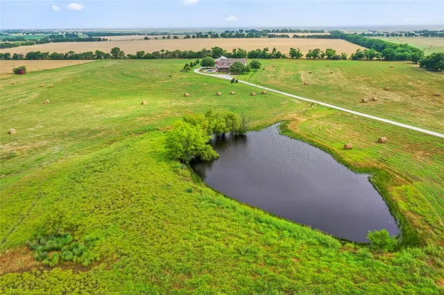 a picture of a bench in a white building
