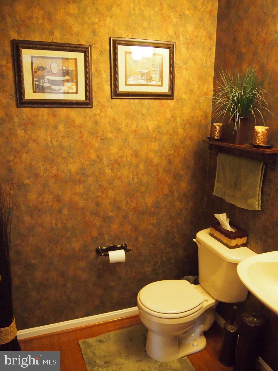 3806 Devonshire Road Hampstead, MD 21074 - Photo 18 of 27 Bath