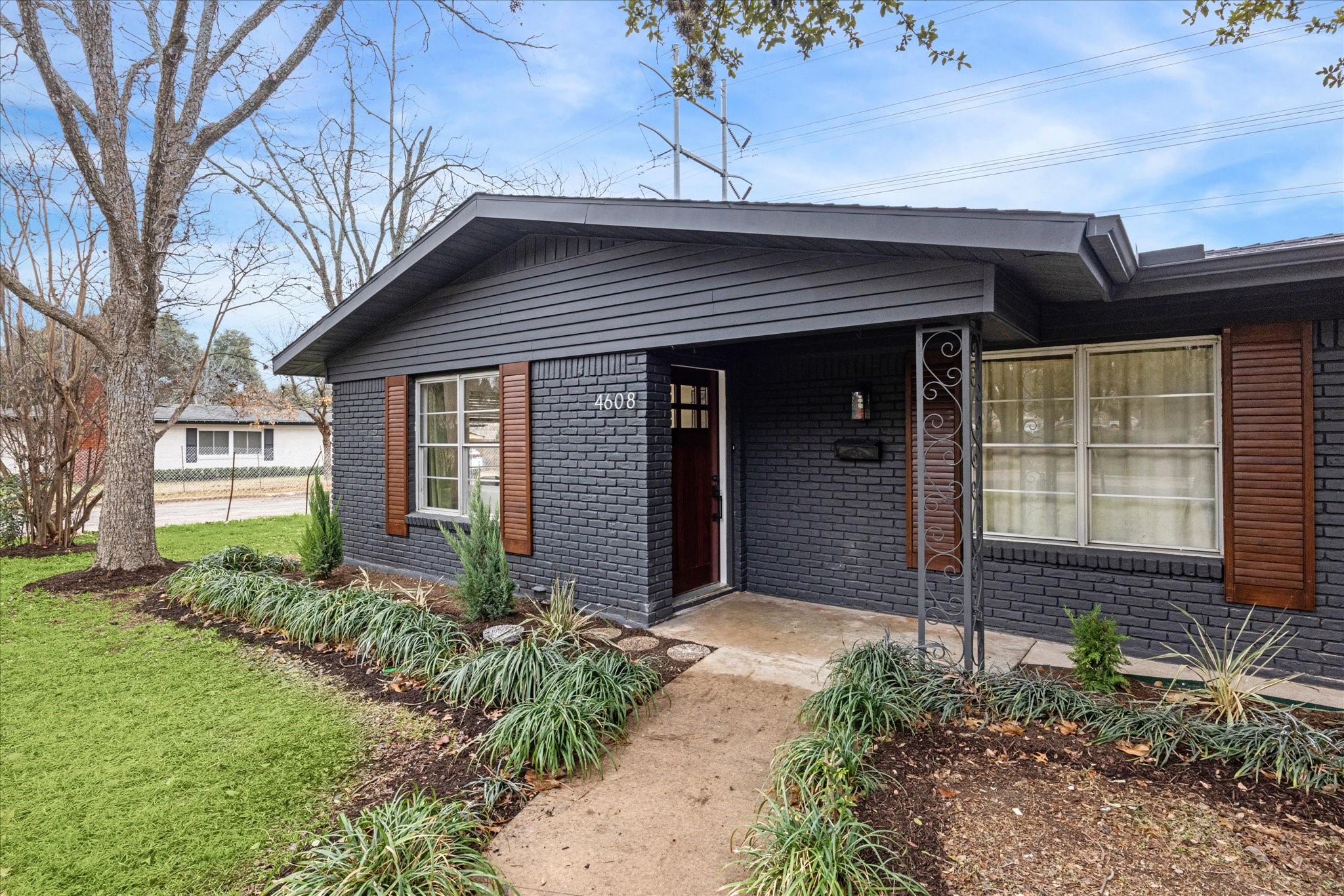 4608 Frontier Trail Austin, TX 78745 - Photo 3 of 30