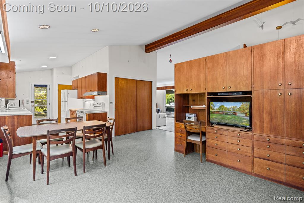 11850 Clinton River Road Sterling Heights, MI 48313 - Photo 15 of 62 Gallery Image 15