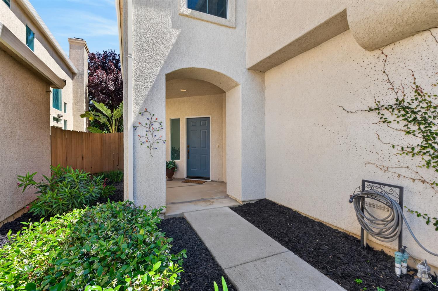 9087 Trumbauer Way Elk Grove, CA 95758 - Photo 11 of 66