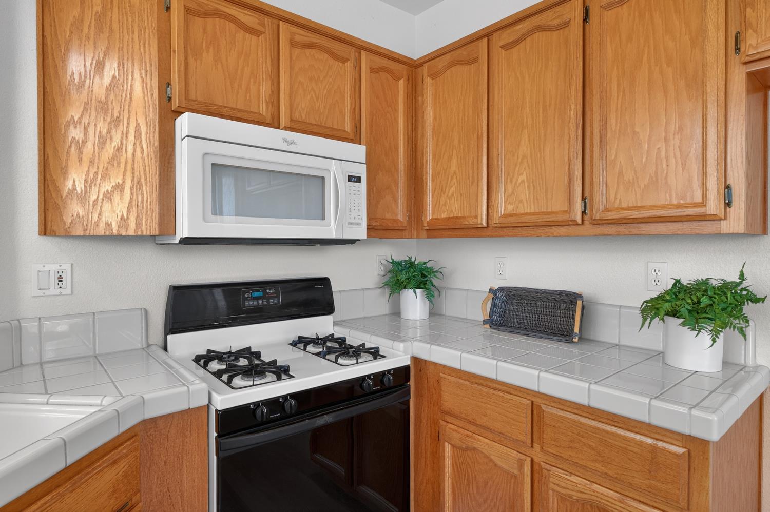 9087 Trumbauer Way Elk Grove, CA 95758 - Photo 21 of 66