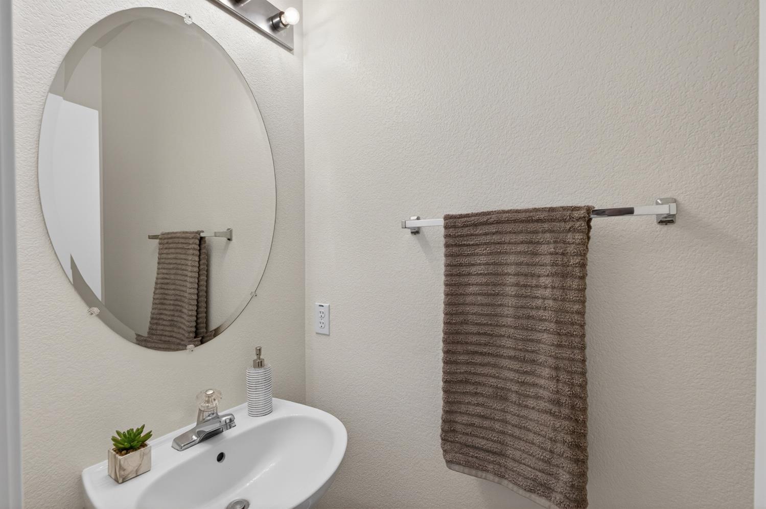 9087 Trumbauer Way Elk Grove, CA 95758 - Photo 28 of 66