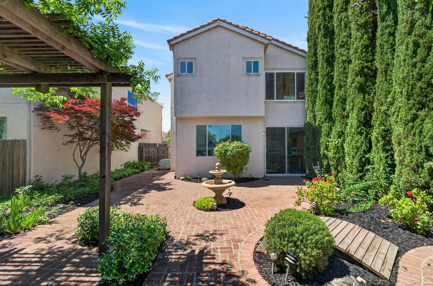 9087 Trumbauer Way Elk Grove, CA 95758 - Photo 7 of 66