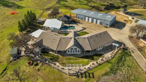 $2,450,000 | 10925 Rusty Spur Lane, Clovis, CA 93619