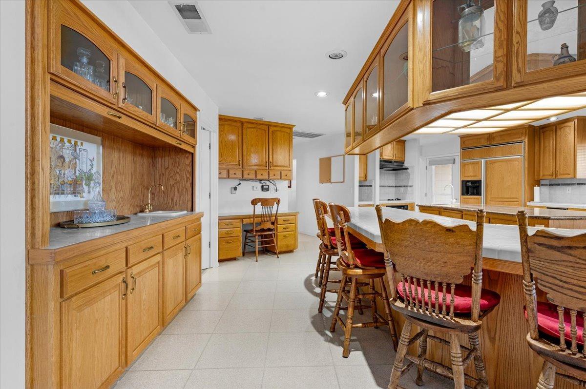 10925 Rusty Spur Lane Clovis, CA 93619 - Photo 12 of 94