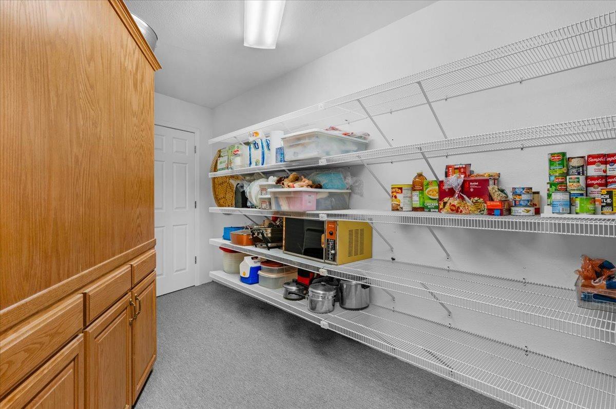 10925 Rusty Spur Lane Clovis, CA 93619 - Photo 19 of 94