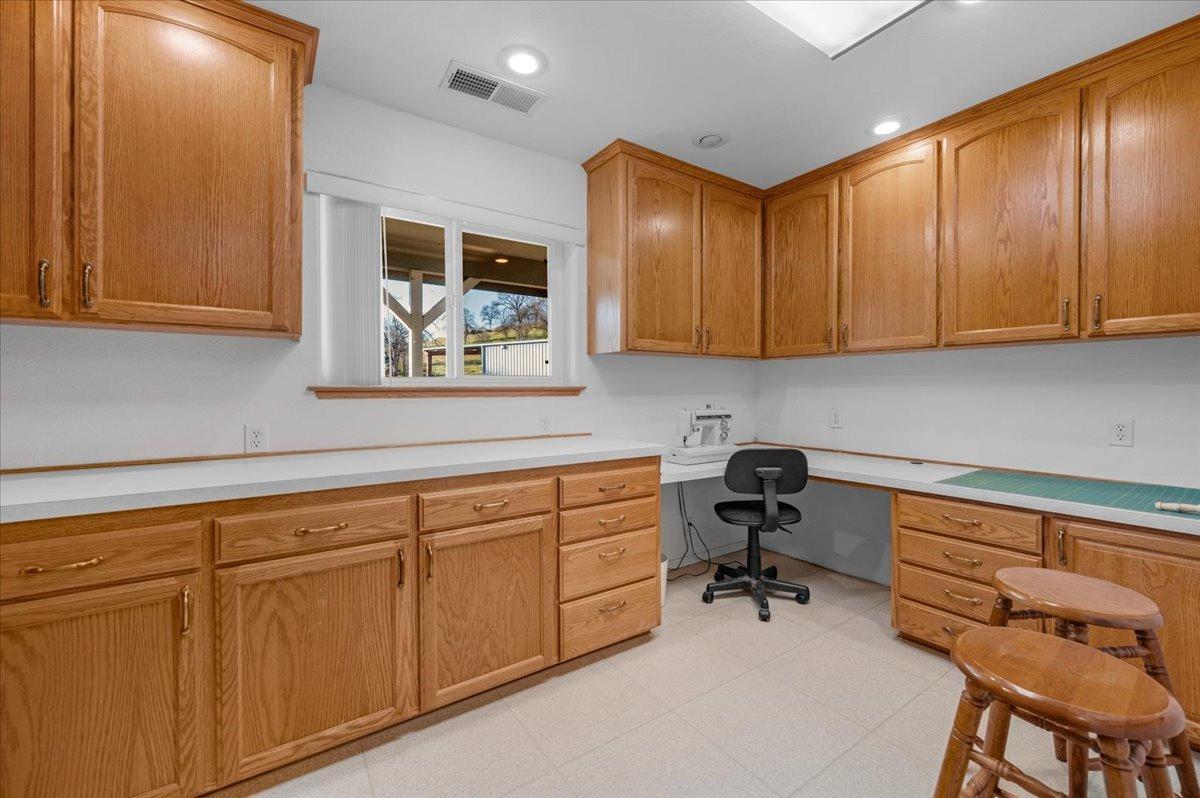 10925 Rusty Spur Lane Clovis, CA 93619 - Photo 20 of 94