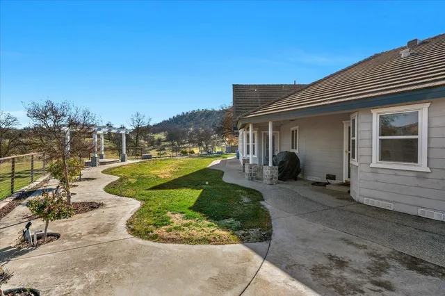 $2,450,000 | 10925 Rusty Spur Lane, Clovis, CA 93619