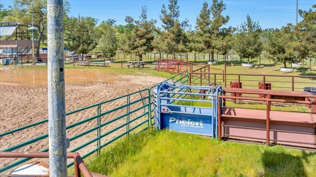 $2,450,000 | 10925 Rusty Spur Lane, Clovis, CA 93619