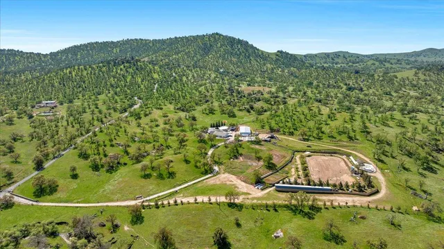 $2,450,000 | 10925 Rusty Spur Lane, Clovis, CA 93619