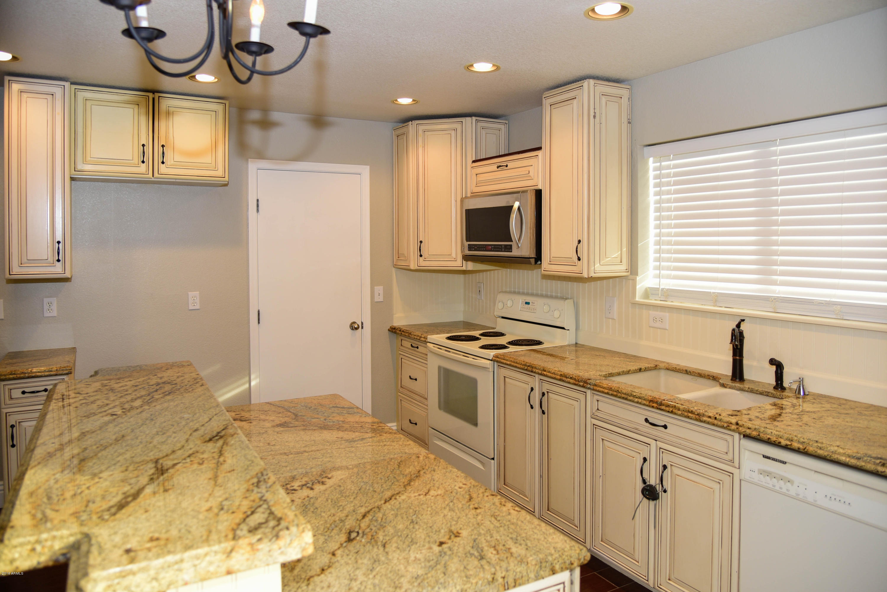 3472 South Chaparral Road Apache Junction, AZ 85119 - Photo 8 of 19 _STL0269