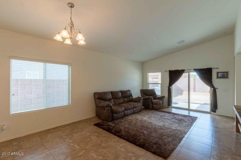2756 East Gillcrest Road Gilbert, AZ 85298 - Photo 11 of 15 g8