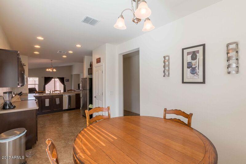 2756 East Gillcrest Road Gilbert, AZ 85298 - Photo 7 of 15 g10
