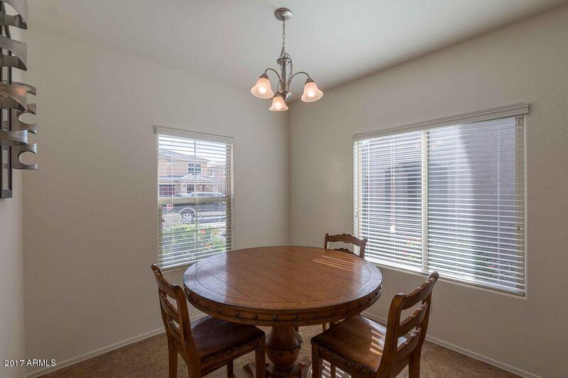 2756 East Gillcrest Road Gilbert, AZ 85298 - Photo 8 of 15 g11