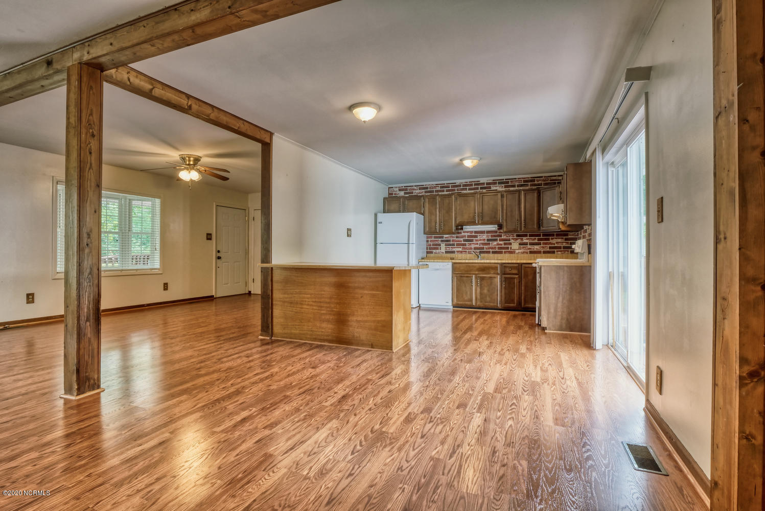 194 Sand Ridge Road Hubert, NC 28539 - Photo 9 of 26 194 Sand Ridge Rd Hubert NC-large-012-01