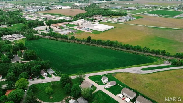 $499,900 | 160 Highland Il 62249, Highland, IL 62249