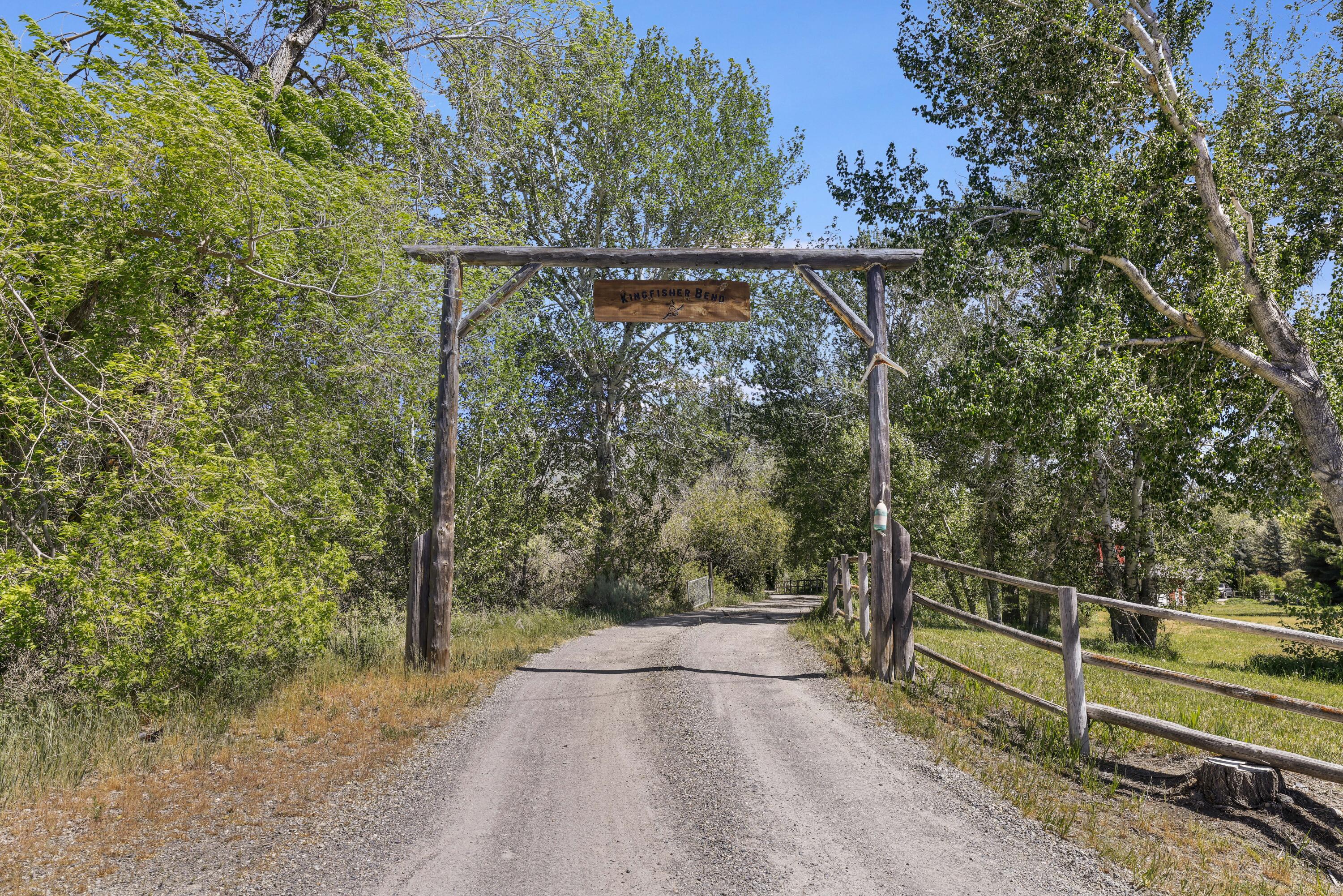 15 Lower Broadford Road Bellevue, ID 83313 - Photo 50 of 57 Driveway