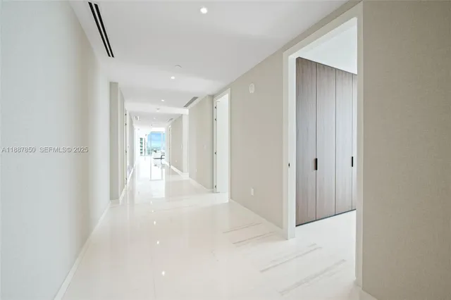 $42,500 | 300 Biscayne Blvd Way, Unit 3701, Miami, FL 33131