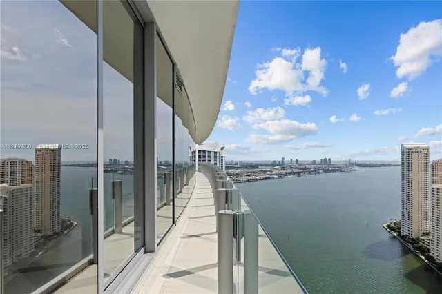 a view of a large building