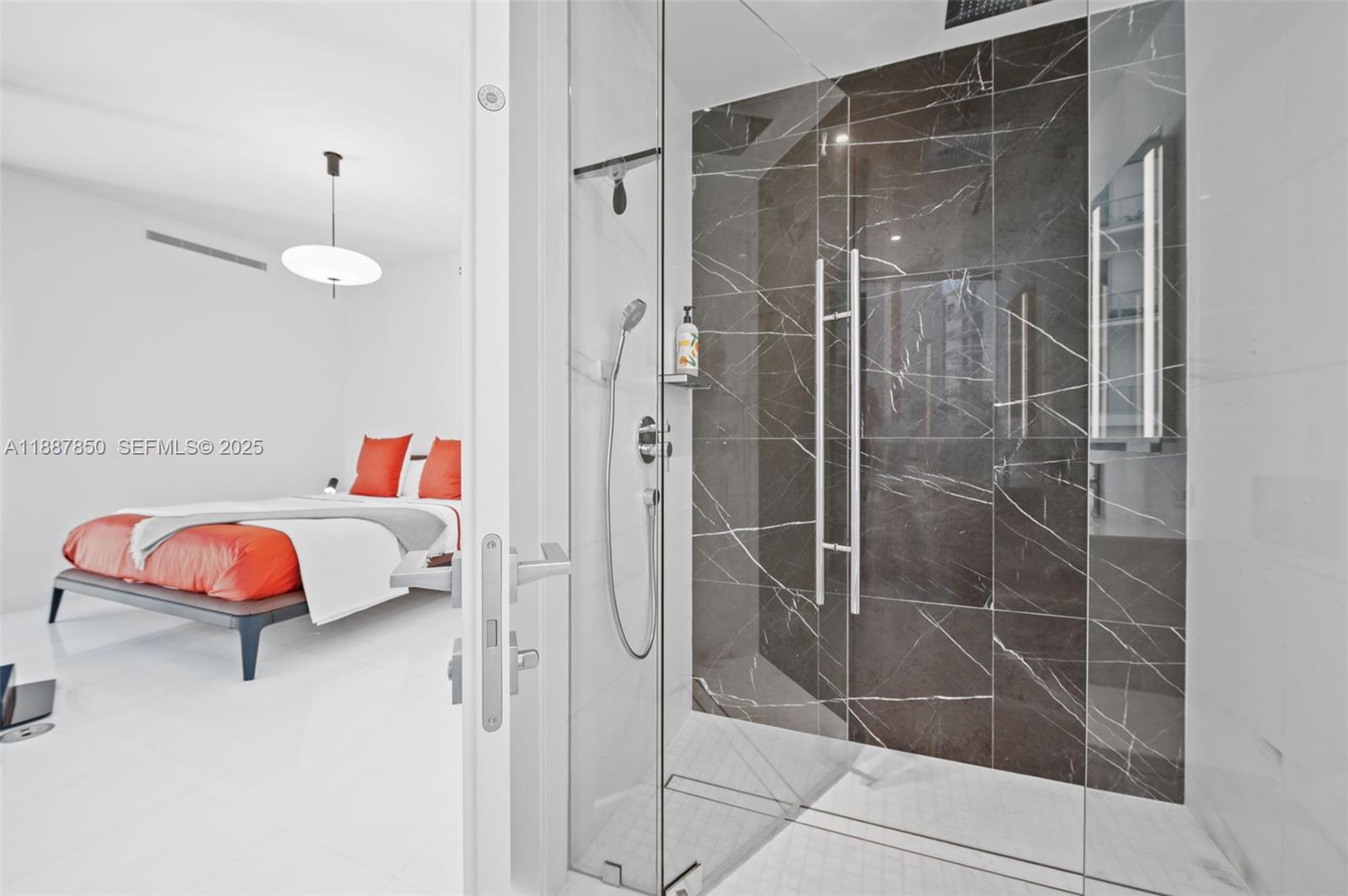 300 Biscayne Blvd Way, Unit 3701 Miami, FL 33131 - Photo 23 of 73 Bathroom #3