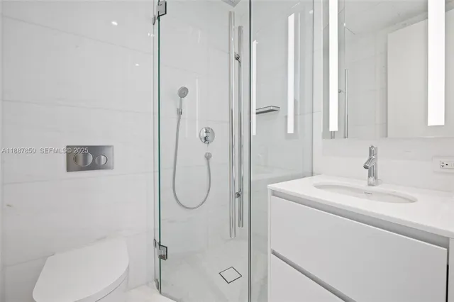 $42,500 | 300 Biscayne Blvd Way, Unit 3701, Miami, FL 33131