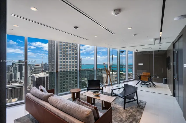 $42,500 | 300 Biscayne Blvd Way, Unit 3701, Miami, FL 33131