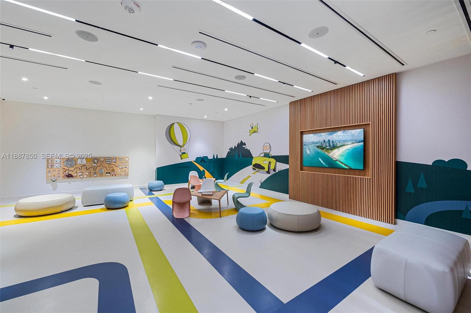 300 Biscayne Blvd Way, Unit 3701 Miami, FL 33131 - Photo 70 of 73 Kids Room.