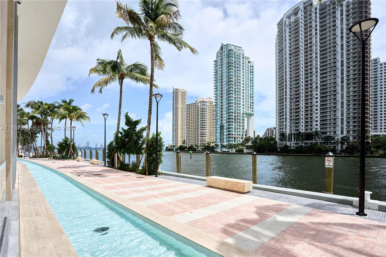 300 Biscayne Blvd Way, Unit 3701 Miami, FL 33131 - Photo 72 of 73 Marina/Reflection Pool