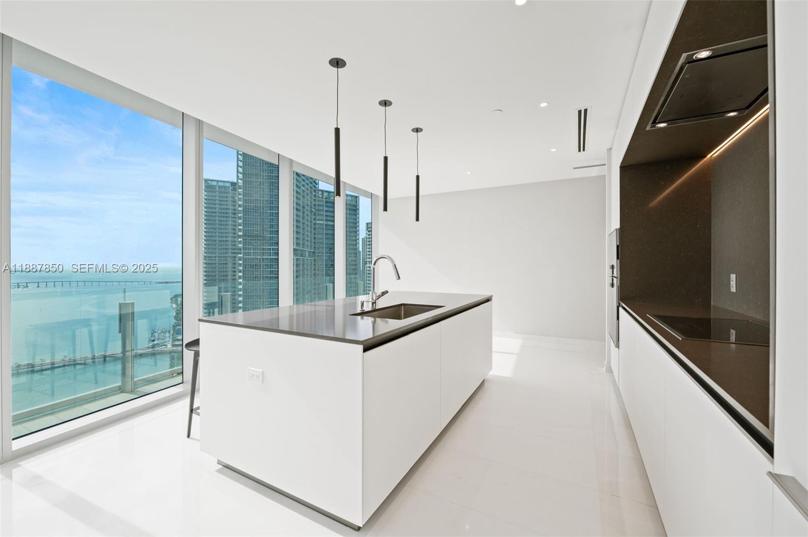 300 Biscayne Blvd Way, Unit 3701 Miami, FL 33131 - Photo 8 of 73