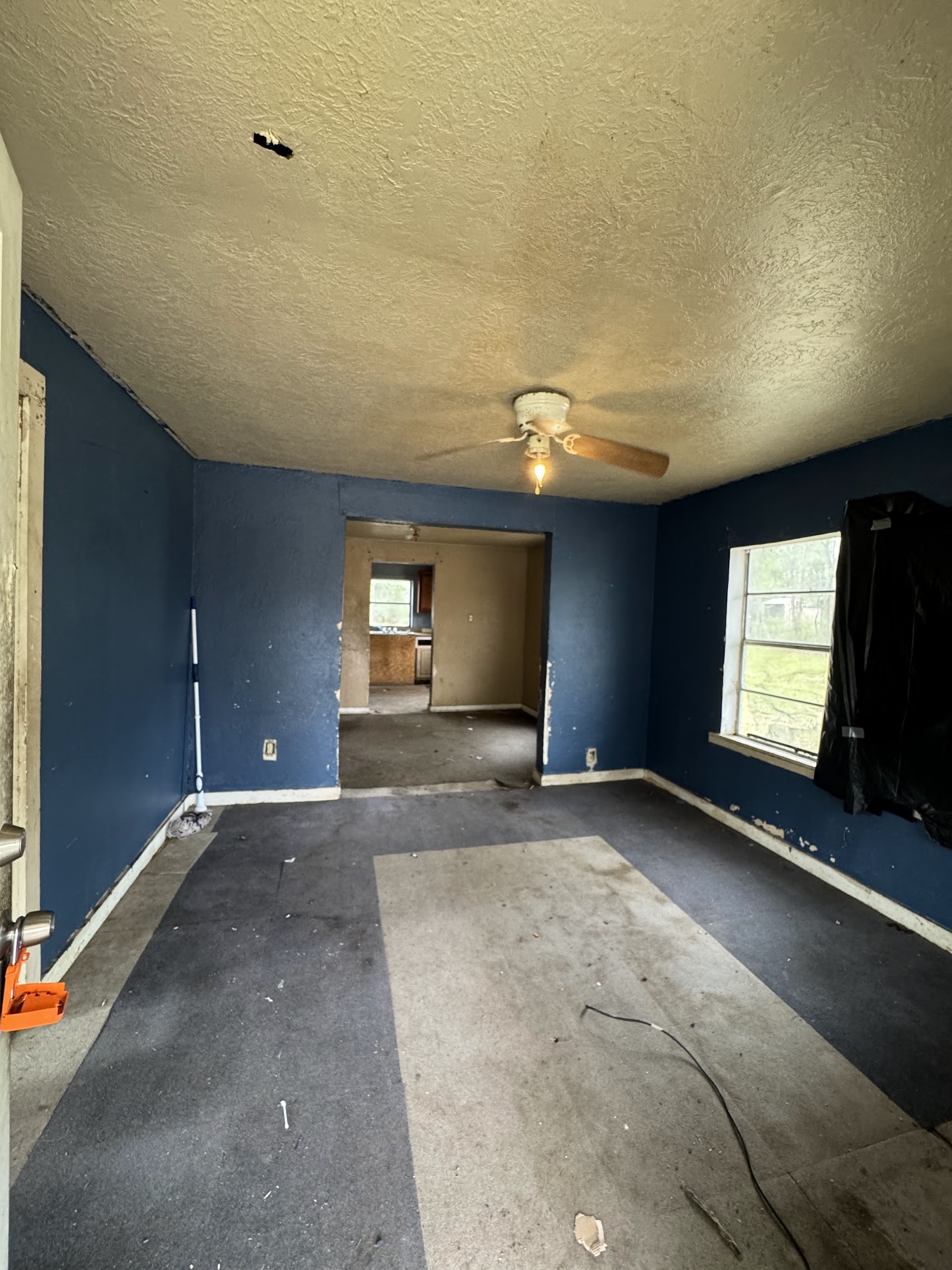 916 Lamar Street Cleveland, TX 77327 - Photo 9 of 18 a view of empty room