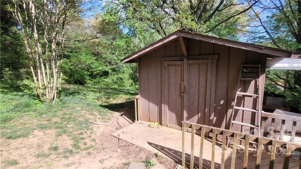 6 South Morgan Branch Road Candler, NC 28715 - Photo 5 of 30 Gallery Image 5