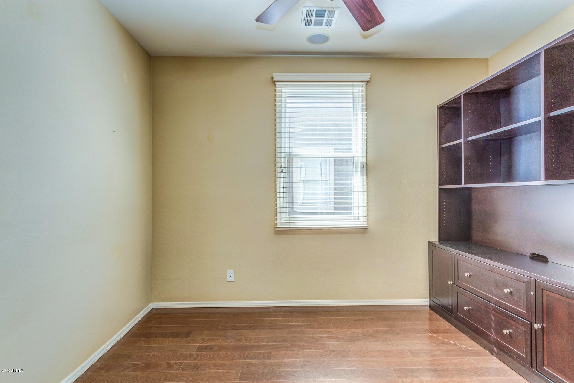 2323 East Sunland Avenue Phoenix, AZ 85040 - Photo 10 of 35 Sunland (11)