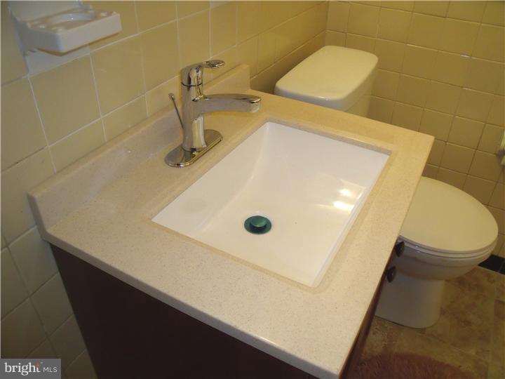 8107 MacArthur Road Glenside, PA 19038 - Photo 12 of 17 Bathroom