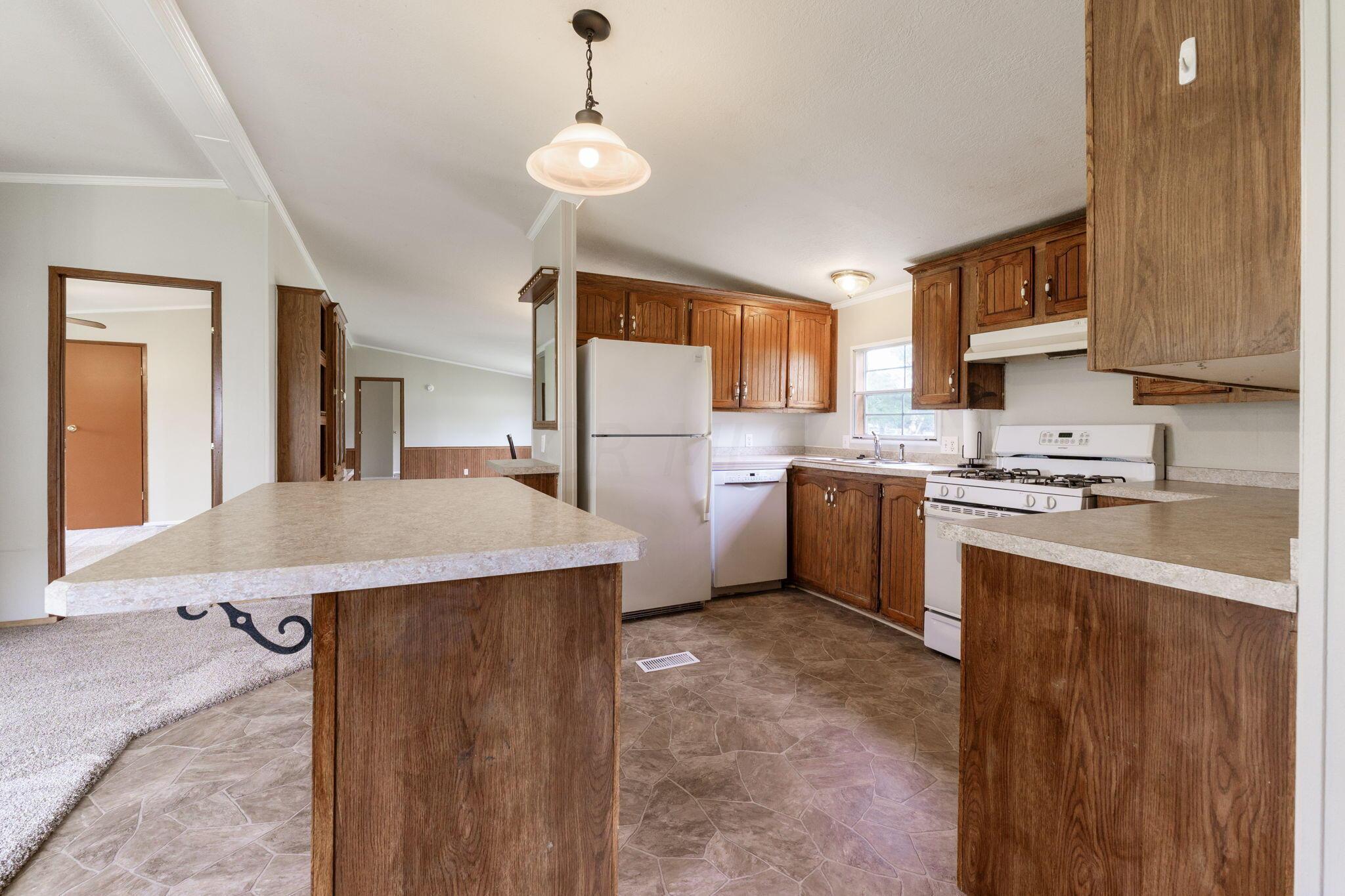 963 Bowtown Road Delaware, OH 43015 - Photo 18 of 56 963 Bowtown Rd(Interior)-14