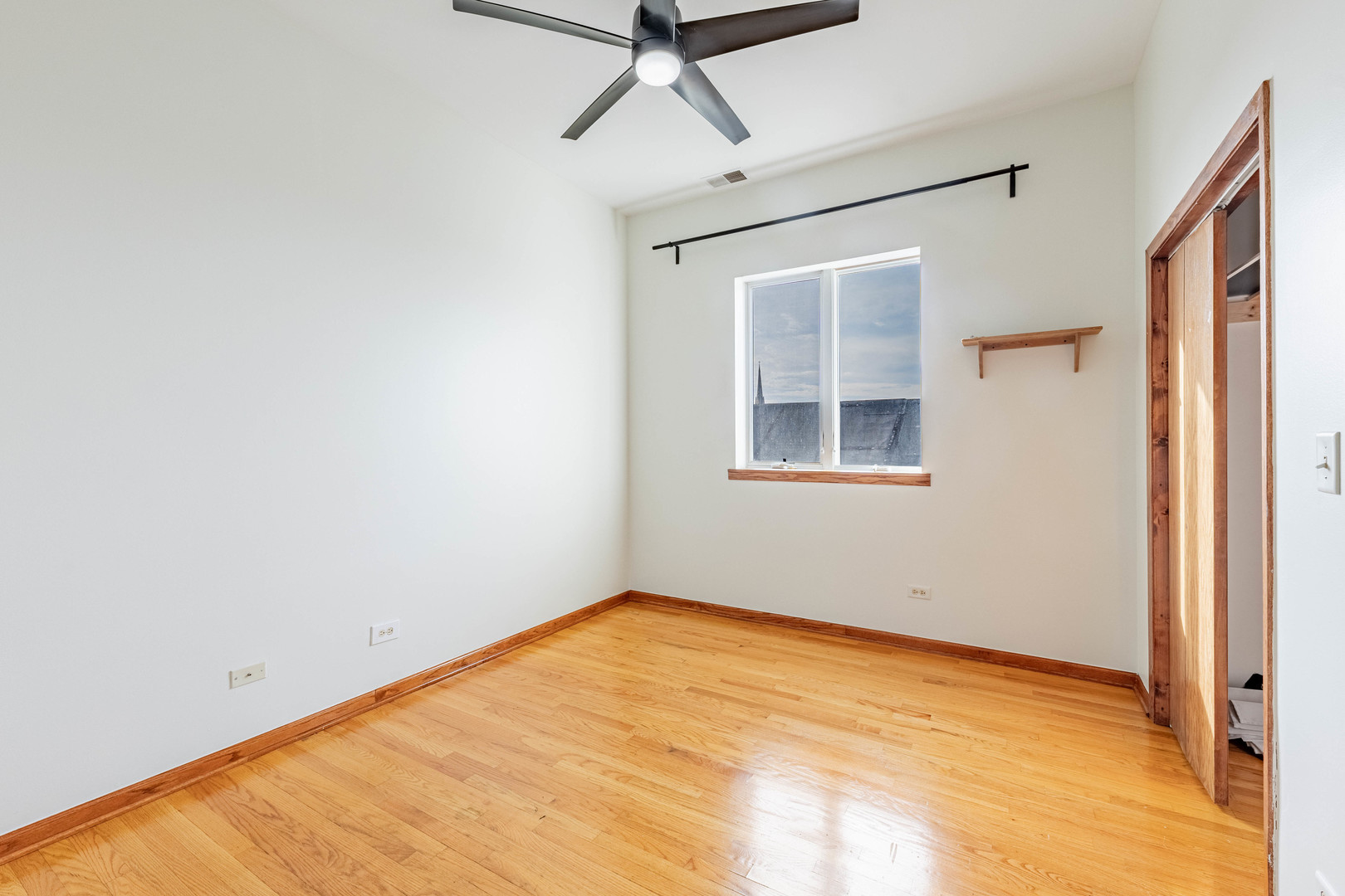 1918 West Cermak Road, Unit 4 Chicago, IL 60608 - Photo 17 of 34 Gallery Image 17